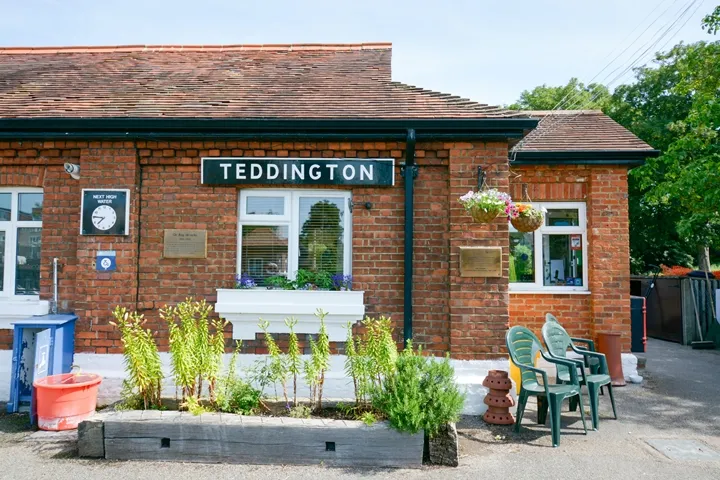 Waste clearance in Teddington